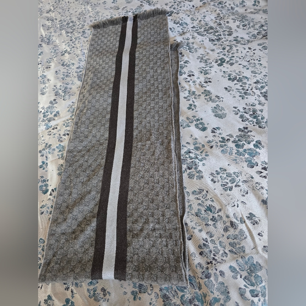 Authentic Gucci Gray And Black Patterned Scarf Fo… - image 1